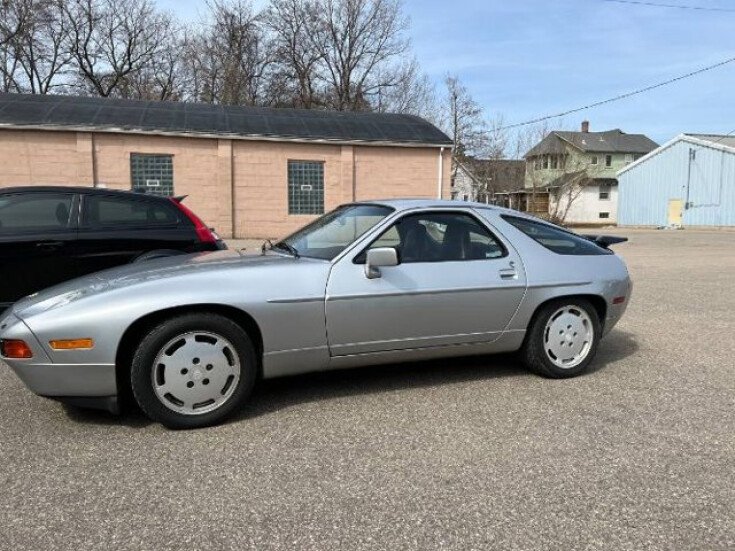 Thumbnail Photo undefined for 1988 Porsche 928